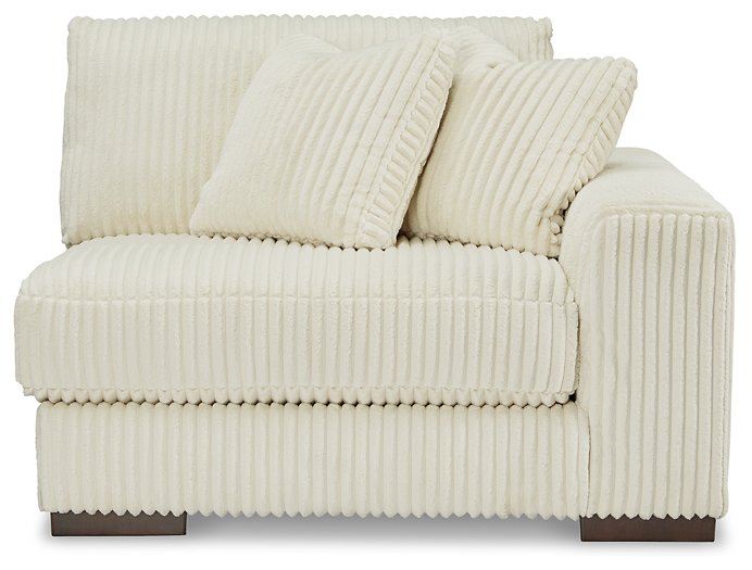 Lindyn Sectional - Affordable Home Luxury