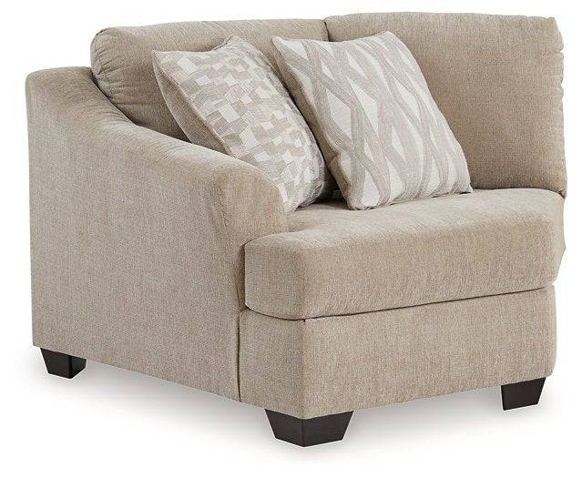 Brogan Bay 3-Piece Sectional with Cuddler - Affordable Home Luxury