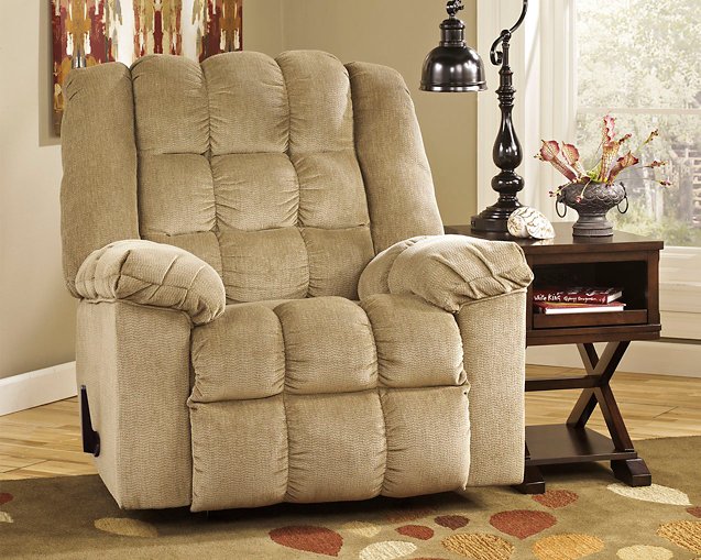 Ludden Recliner - Affordable Home Luxury