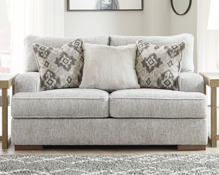 Mercado Loveseat - Affordable Home Luxury