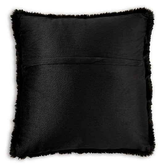 Gariland Pillow - Affordable Home Luxury