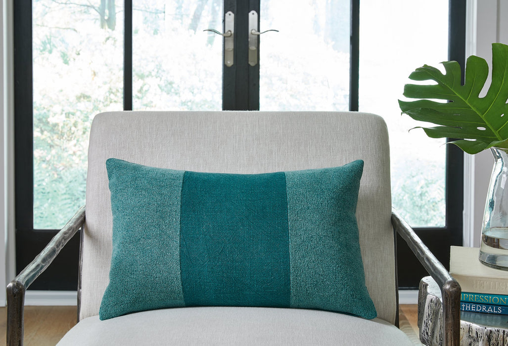 Dovinton Pillow - Affordable Home Luxury