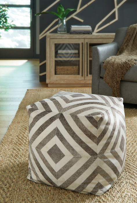 Hartselle Pouf - Affordable Home Luxury