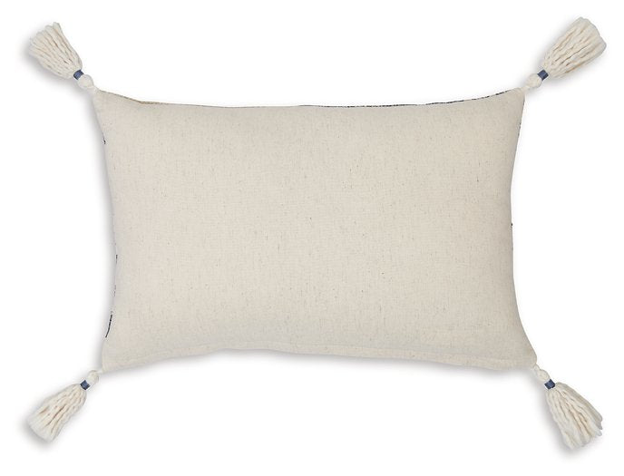 Winbury Pillow - Affordable Home Luxury