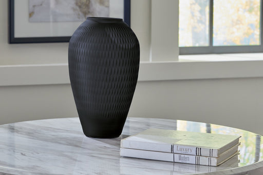 Etney Vase - Affordable Home Luxury