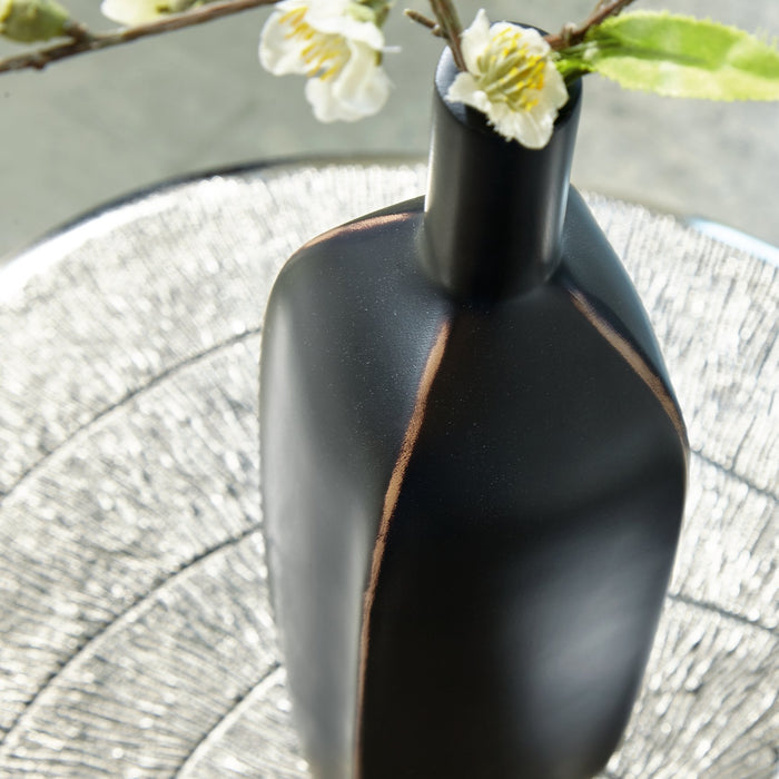 Rhaveney Vase - Affordable Home Luxury