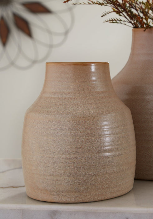 Millcott Vase - Affordable Home Luxury