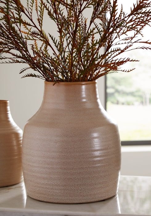 Millcott Vase - Affordable Home Luxury