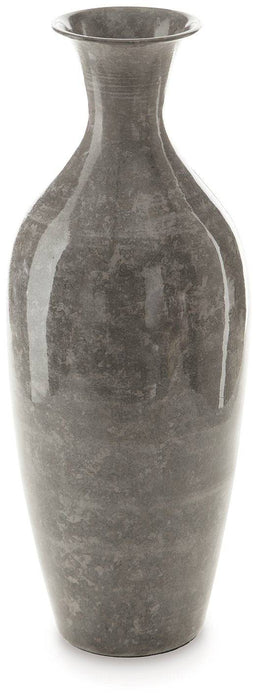 Brockwich Vase - Affordable Home Luxury