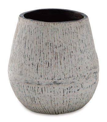 Claymount Vase - Affordable Home Luxury