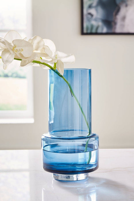 Bealen Vase - Affordable Home Luxury