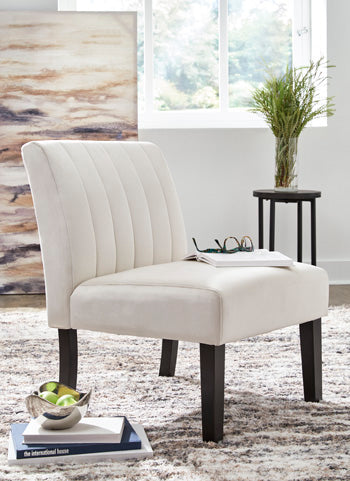 Hughleigh Accent Chair - Affordable Home Luxury