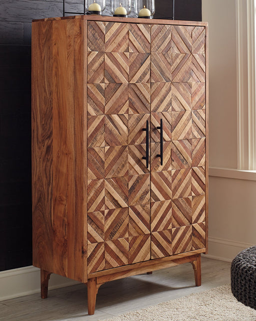 Gabinwell Accent Cabinet - Affordable Home Luxury