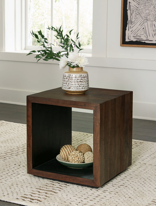 Hensington End Table - Affordable Home Luxury