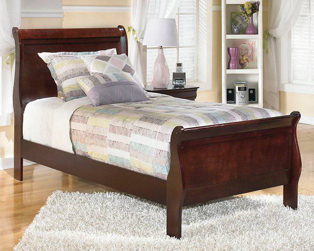 Alisdair Bedroom Set - Affordable Home Luxury