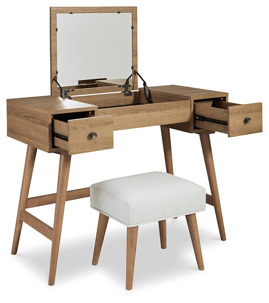 Thadamere Vanity with Stool - Affordable Home Luxury