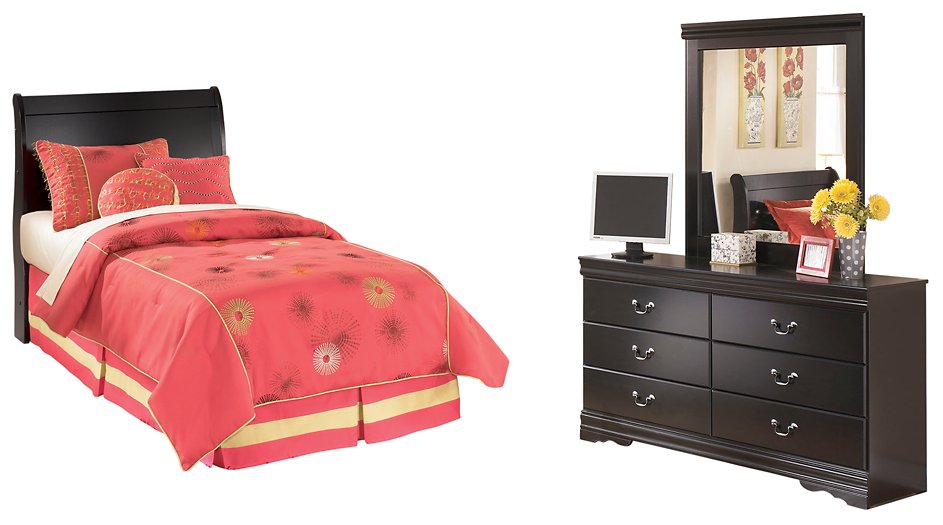 Huey Vineyard Bedroom Set