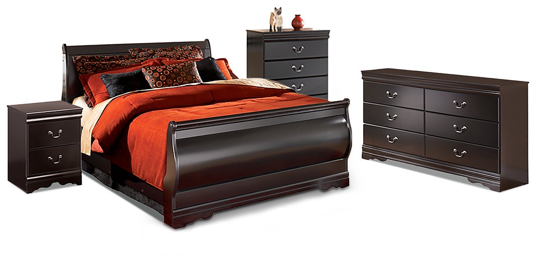 Huey Vineyard Bedroom Set