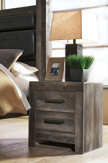 Wynnlow Nightstand - Affordable Home Luxury