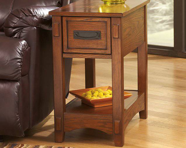 Breegin Chairside End Table - Affordable Home Luxury