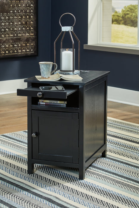 Treytown Chairside End Table - Affordable Home Luxury