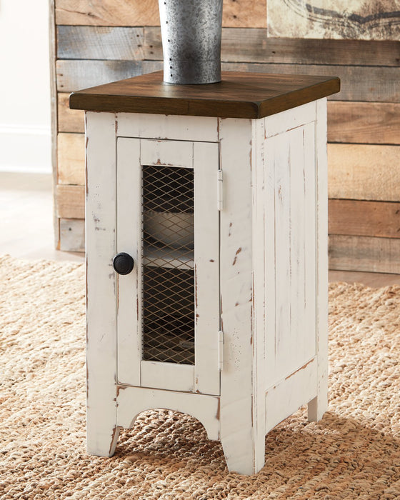 Wystfield Chairside End Table - Affordable Home Luxury