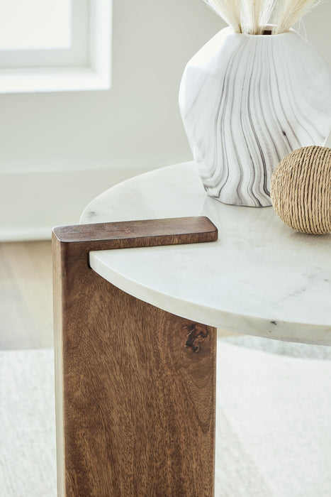 Isanti End Table - Affordable Home Luxury