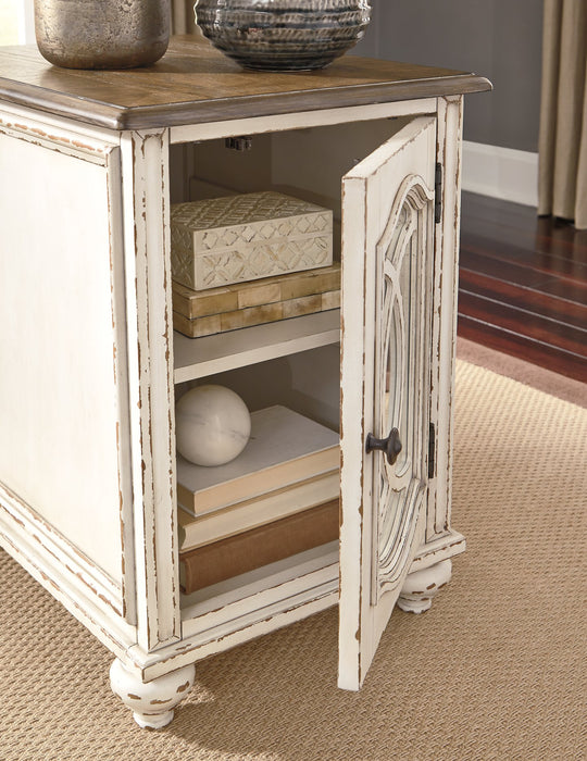 Realyn Chairside End Table - Affordable Home Luxury