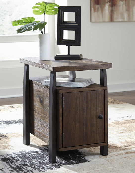 Vailbry Chairside End Table - Affordable Home Luxury