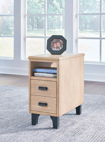 Freslowe Chairside End Table - Affordable Home Luxury