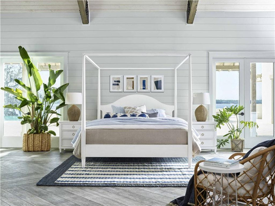 Universal Furniture Getaway Coastal Living Boca Grande Key Queen Bed in Sand Dollar